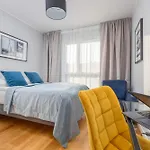 Elegant Apartment In Warsaw With Parking And Desk For Remote Work By Noclegi Renters