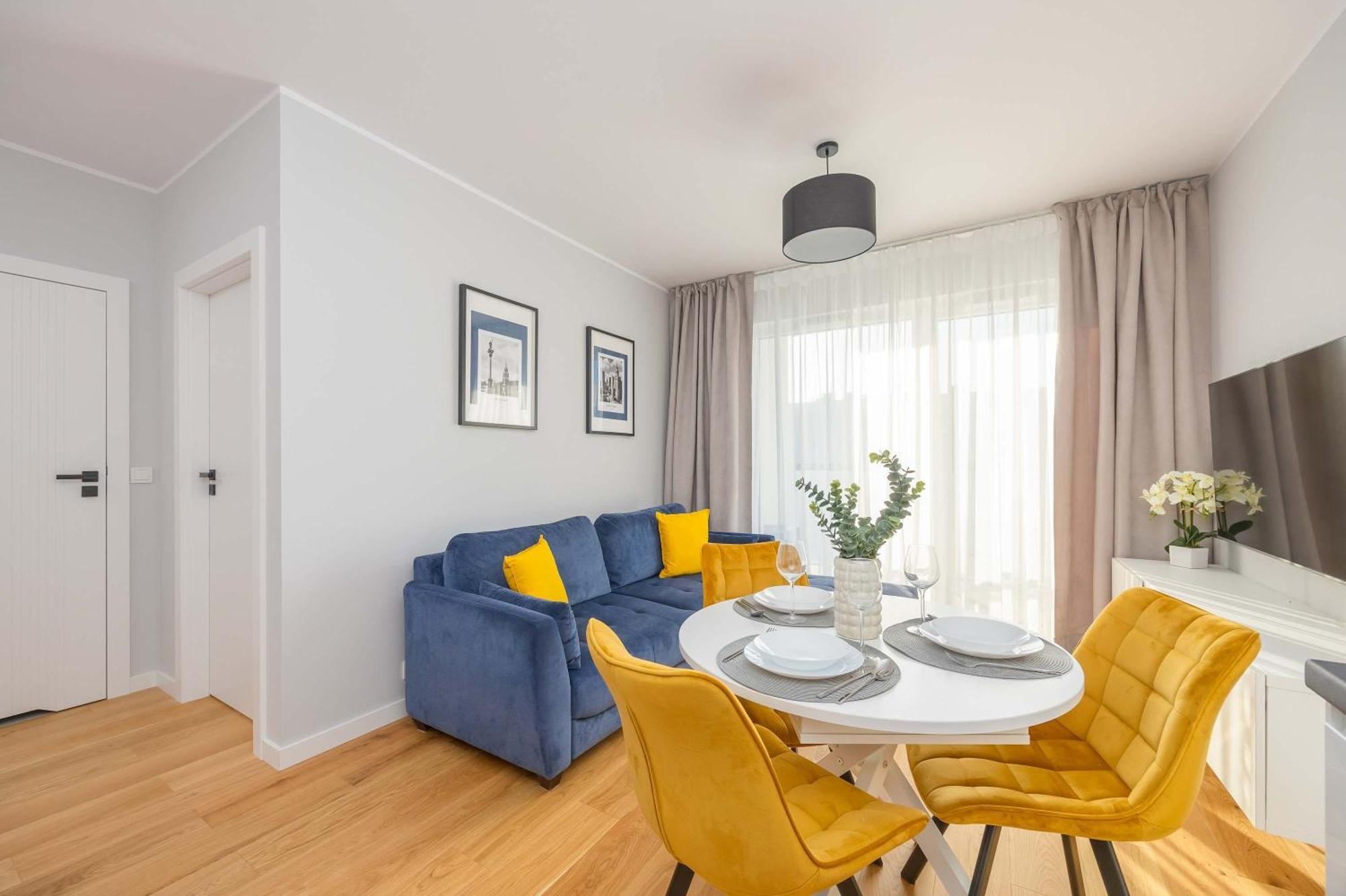 Elegant In With Parking And Desk For Remote Work By Renters * Warszawa